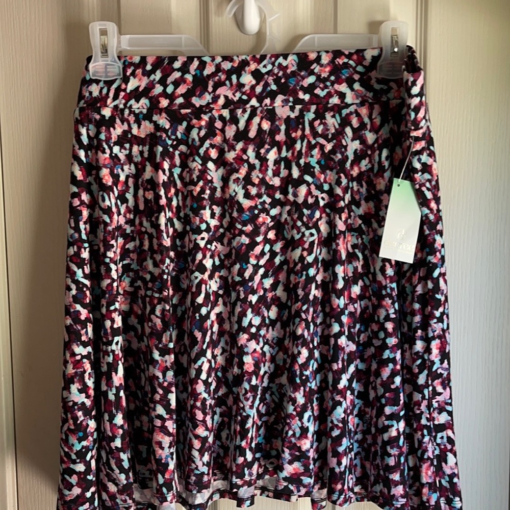 *NWT DECREE FLORAL “PAINTERFLY” SWING SKIR…